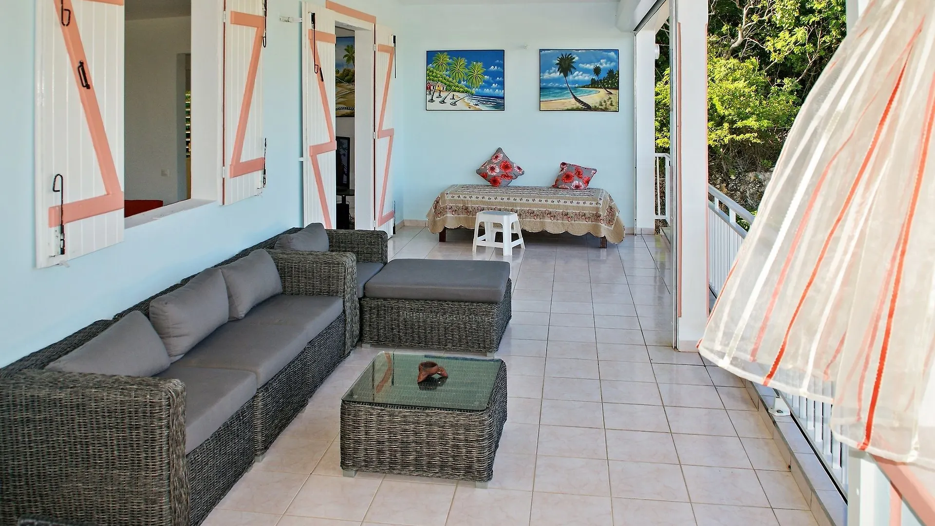 Spacious Ground-Floor Apartment In Grand-Terre, Guadeloupe With Privat Saint-Francois